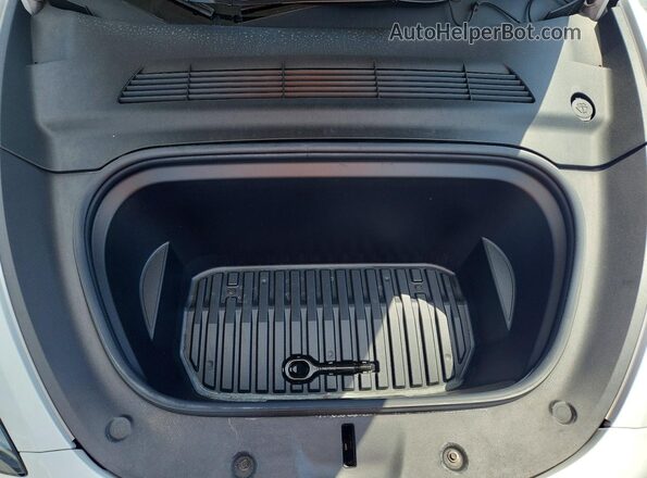 7SAYGDEF2NF452501 2022 TESLA MODEL White Rear interior view
