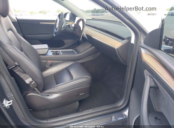 7SAYGDEF2NF515693 2022 TESLA MODEL Y Gray Widok wnętrza z przodu