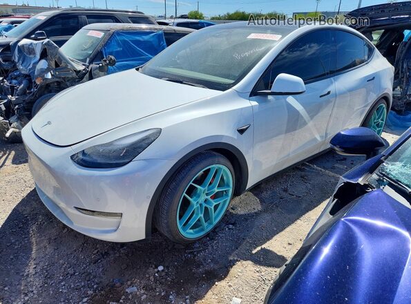 7SAYGDEF3NF407048 2022 TESLA MODEL Белый Передняя левая четверть
