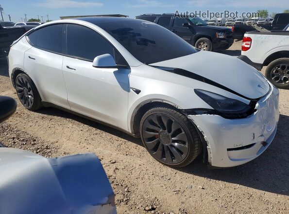 7SAYGDEF3RF027908 2024 TESLA MODEL White Przód prawy