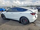 2024 Tesla Model Y White vin: 7SAYGDEF3RF056387