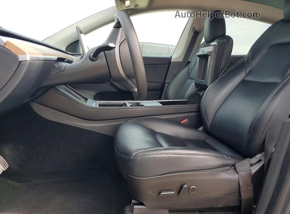 7SAYGDEF4NF559713 2022 TESLA MODEL Gray Front interior view