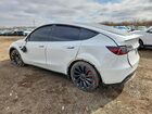 2025 Tesla Model Y White vin: 7SAYGDEF6SA353611