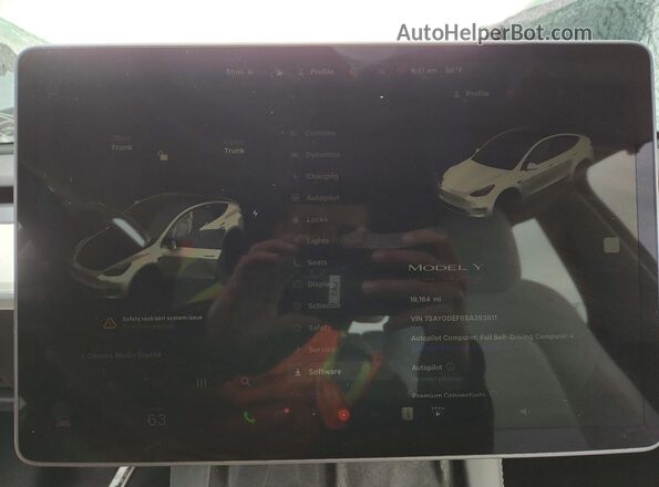 7SAYGDEF6SA353611 2025 TESLA MODEL White Instrument cluster view