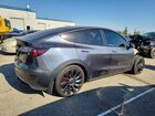 2022 Tesla Model Y Gray vin: 7SAYGDEF7NF379772