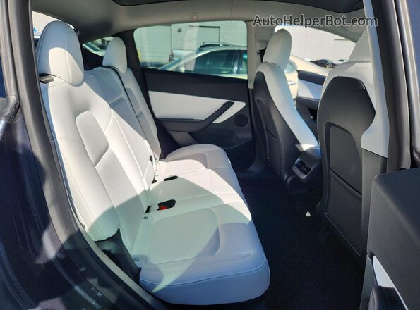 7SAYGDEF7NF379772 2022 TESLA MODEL Gray Вид задньої частини салону