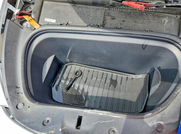 7SAYGDEF7SA339894 2025 TESLA MODEL White Engine compartment view