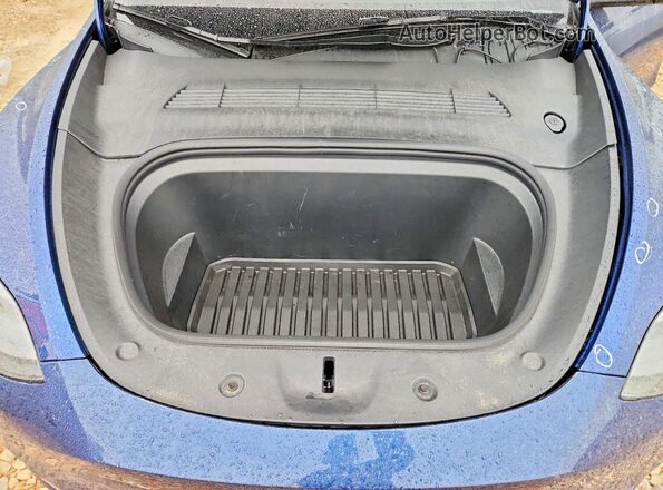7SAYGDEF7SA342679 2025 TESLA MODEL Blue Rear interior view