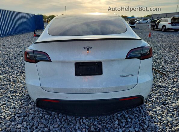 7SAYGDEF8NF326952 2022 TESLA MODEL White Вид ззаду