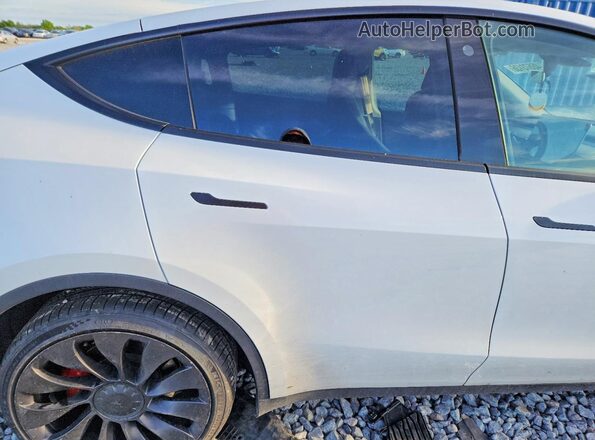 7SAYGDEF8NF326952 2022 TESLA MODEL White Вид задніх сидінь