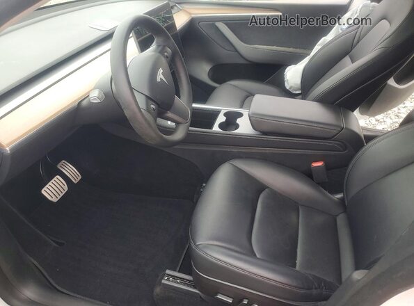 7SAYGDEF8NF520512 2022 TESLA MODEL White Vista interior delantera
