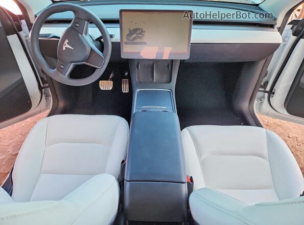 7SAYGDEF8RF052092 2024 TESLA MODEL White Vista del salpicadero