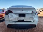 2024 Tesla Model Y White vin: 7SAYGDEF8RF052092