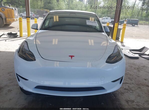 7SAYGDEF9PF834172 2023 TESLA MODEL Y White Widok deski rozdzielczej