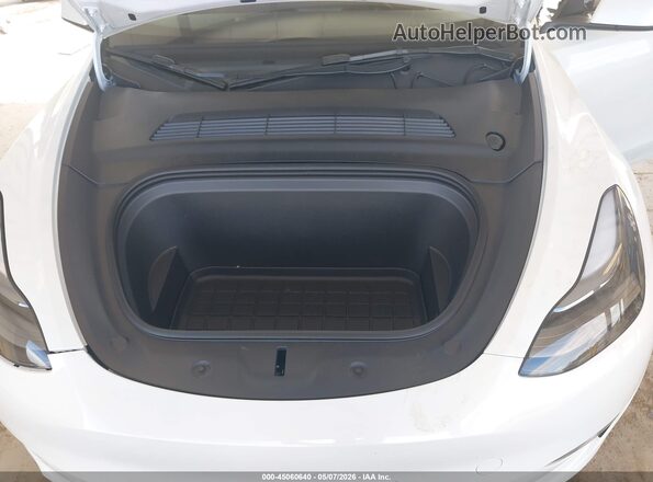 7SAYGDEF9PF834172 2023 TESLA MODEL Y White Widok z tyłu