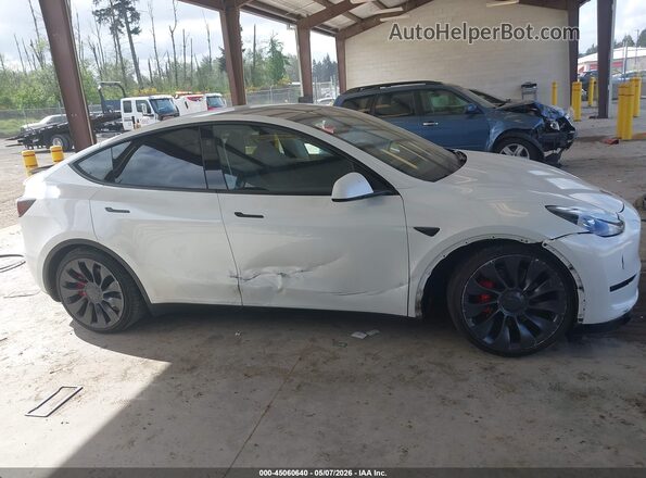 7SAYGDEF9PF834172 2023 TESLA MODEL Y White Widok zestawu wskaźników