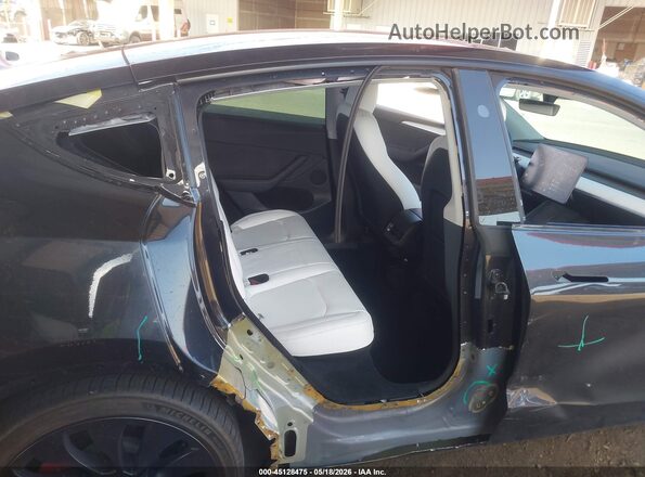 7SAYGDEF9RF049508 2024 TESLA MODEL Y Black წინა ხედი