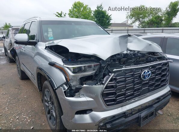 7SVAAAAA4PX002372 2023 TOYOTA SEQUOIA Серебряный Передняя правая четверть