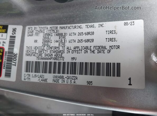 7SVAAAAA4PX002372 2023 TOYOTA SEQUOIA Серебряный Вид подкапотного пространства