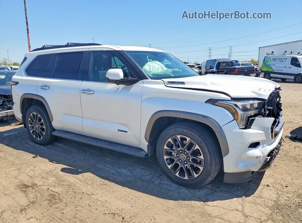 7SVAAABA3PX005553 2023 TOYOTA SEQUOIA White Передня права чверть