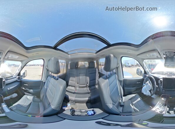 7SVAAABA3PX005553 2023 TOYOTA SEQUOIA White Панорамний вид салону 360°