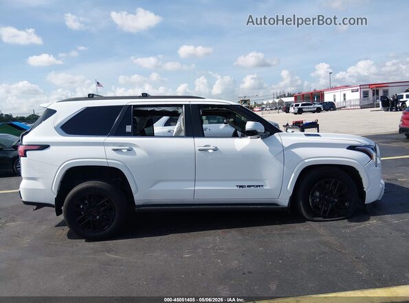 7SVAAABA3RX042931 2024 TOYOTA SEQUOIA White Vista del cuadro de instrumentos