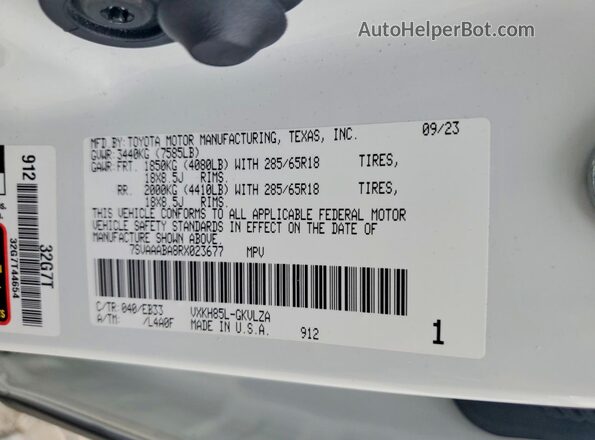 7SVAAABA8RX023677 2024 TOYOTA SEQUOIA Белый Вид наклейки с VIN-кодом