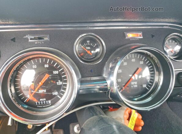 7T03C246027 1967 FORD UK Red Vista del cuadro de instrumentos