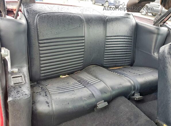 7T03C246027 1967 FORD UK Red Vista de los asientos traseros
