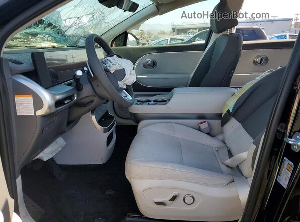 7YAMS5S16TY005216 2026 HYUNDAI IONIQ Черный Вид салона спереди