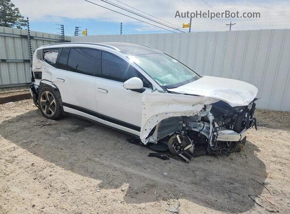 7YAMWFS58TY004260 2026 HYUNDAI IONIQ Белый Передняя правая четверть