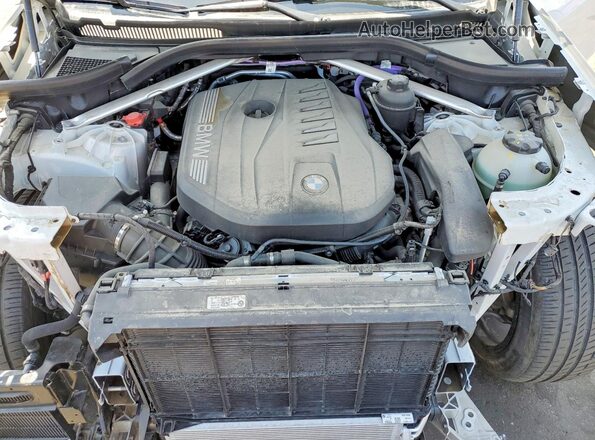 5UX13EU02S9Z34239 2025 BMW X5 White VIN კოდის სტიკერის ხედი