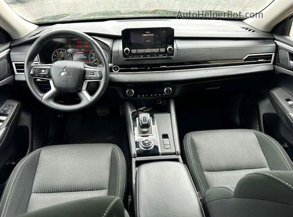 JA4J4UA89RZ057417 2024 MITSUBISHI OUTLANDER Черный Вид салона спереди