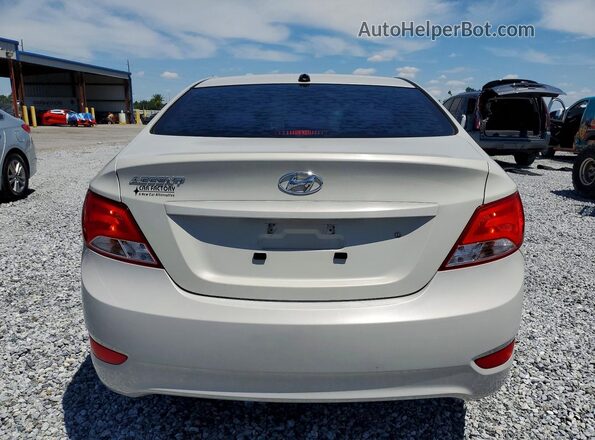 KMHCT4AE6HU182681 2017 HYUNDAI ACCENT Бежевый Вид салона спереди