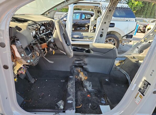 KNDPVDDG4T7292231 2026 KIA SPORTAGE Серый 