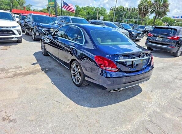 55SWF4JB6JU236105 2018 MERCEDES-BENZ C Blue Front right