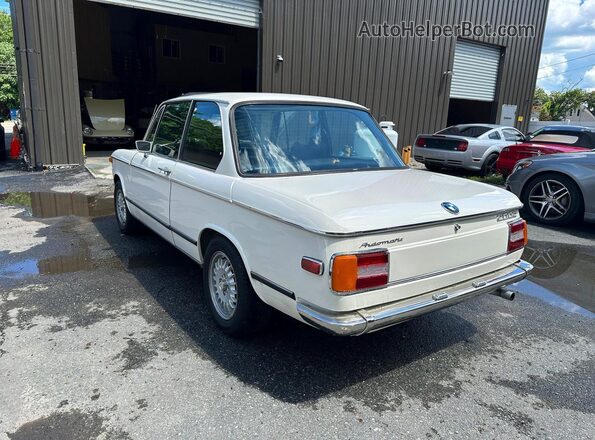 4280399 1974 BMW 2000 Белый Передняя правая четверть