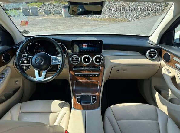 W1N0G8EB7NV348059 2022 MERCEDES-BENZ GLC-CLASS Белый Вид салона спереди