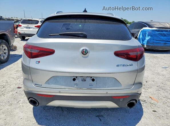 ZASFAKAN4J7B74800 2018 ALFA ROMEO STELVIO Silver Widok wnętrza z przodu