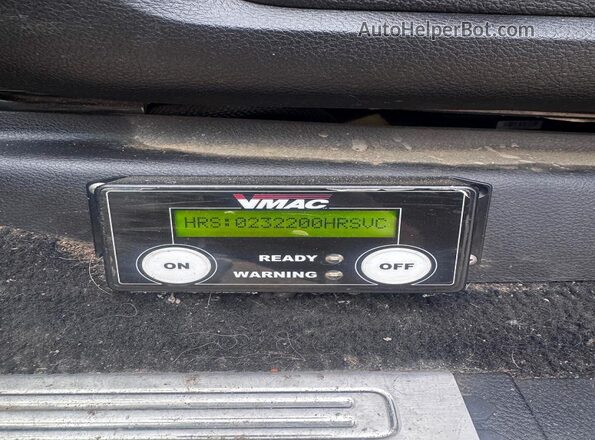 3C63RRRL8NG208142 2022 RAM 3500 White Vista del compartimento del motor