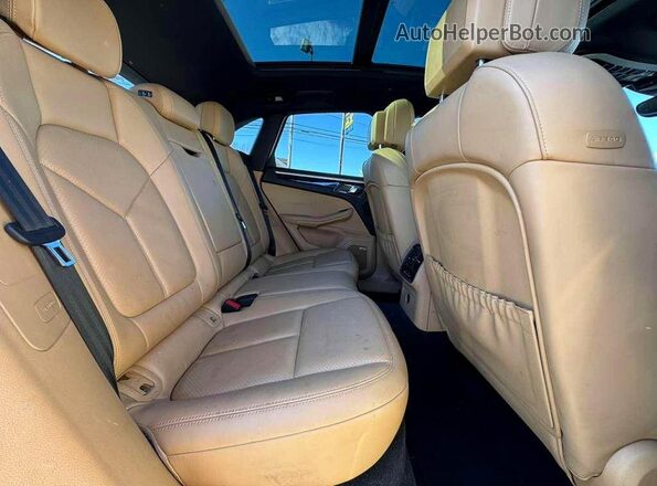 WP1AA2A53JLB08909 2018 PORSCHE MACAN Белый Вид салона спереди