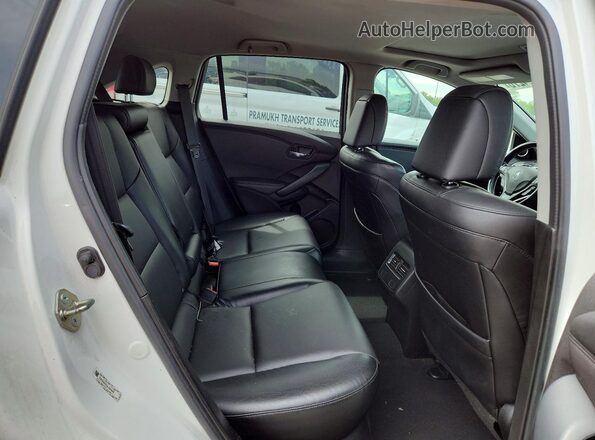 5J8TB4H33JL026445 2018 ACURA RDX Белый Вид задней части салона