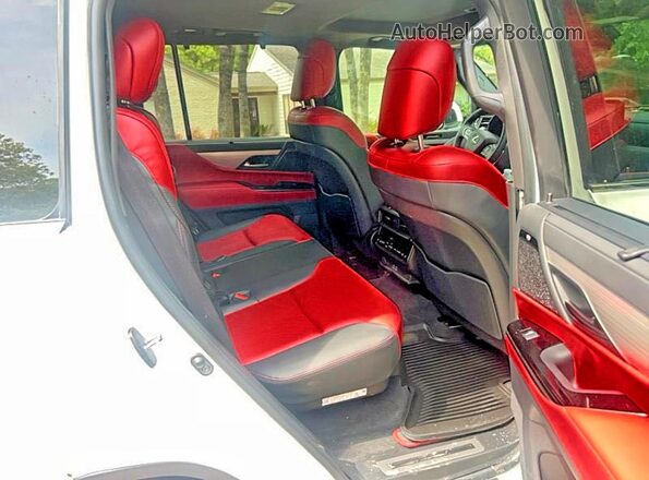 JTJMB7CX5R4065541 2024 LEXUS LX Белый Вид салона спереди