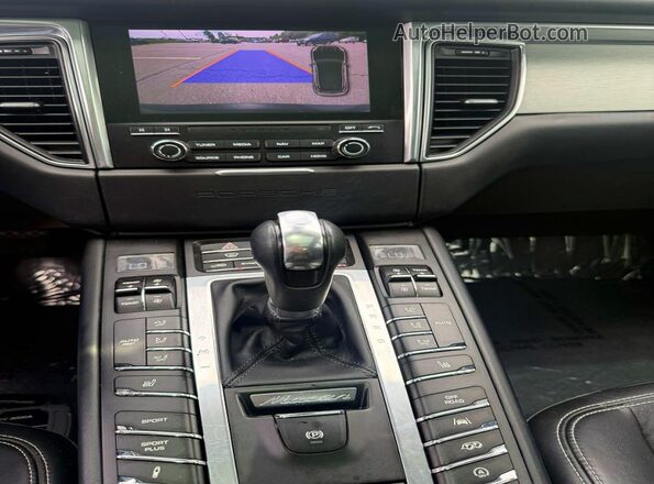 WP1AG2A51HLB56322 2017 PORSCHE MACAN Черный Вид наклейки с VIN-кодом