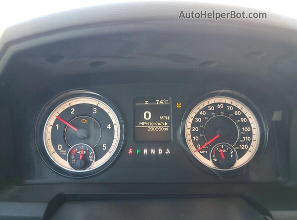 3C6UR5CL1HG740469 2017 RAM 2500 Серебряный Вид задних сидений
