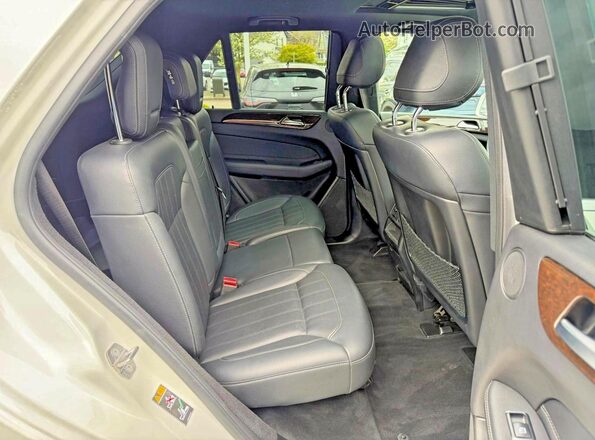 4JGDA5HB9JB073760 2018 MERCEDES-BENZ GLE Серебряный Вид салона спереди