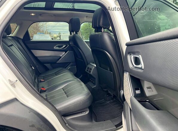 SALYB2RVXJA727237 2018 LAND ROVER RANGE Белый Вид салона спереди