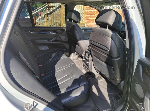 5UXKR0C56G0P23396 2016 BMW X5 Серебряный Вид салона спереди