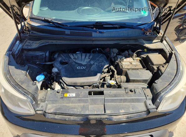 KNDJN2A26G7357654 2016 KIA SOUL Black Widok komory silnika