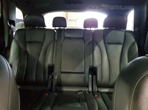 WA1LAAF72JD027905 2018 AUDI Q7 Черный Вид задней части салона